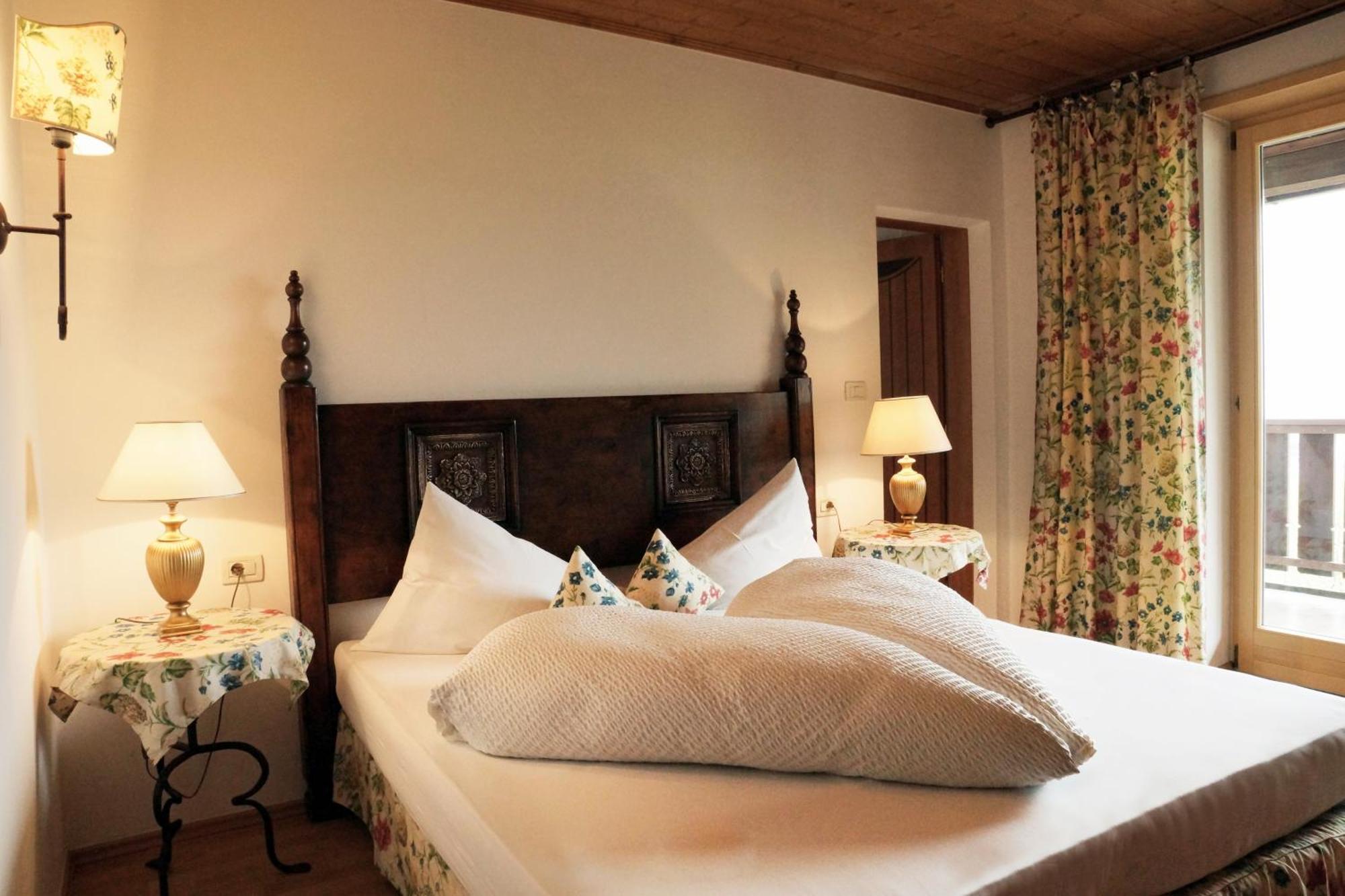 Hotel Alpenresidenz Maria Silandro Esterno foto